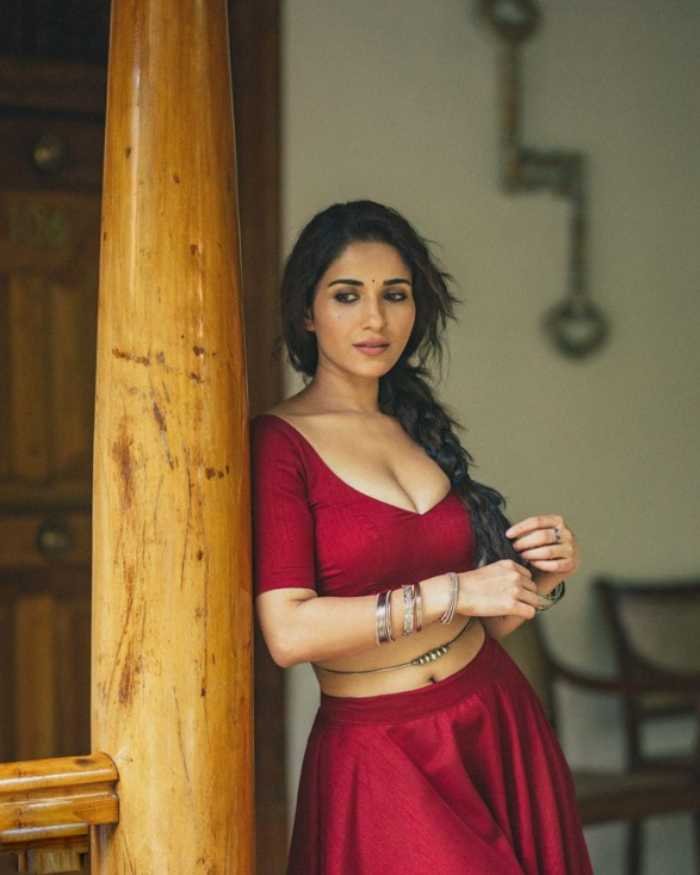 ruhani sharma4
